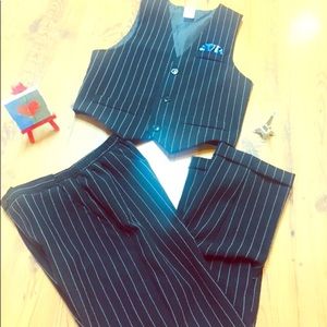 🕴🏻👔👔 Suit for boys size 7